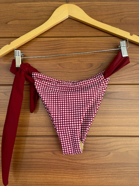 America's Sweetheart set